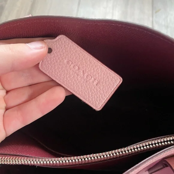 Large Coach Bag - Picture 8 of 10